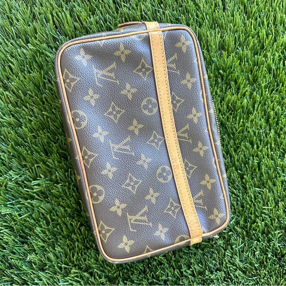 Auth Louis Vuitton pouch clutch bag - Picture 9 of 9